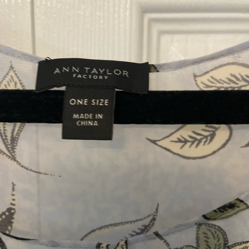 Ann Taylor Floral Blouse Sheer One Size